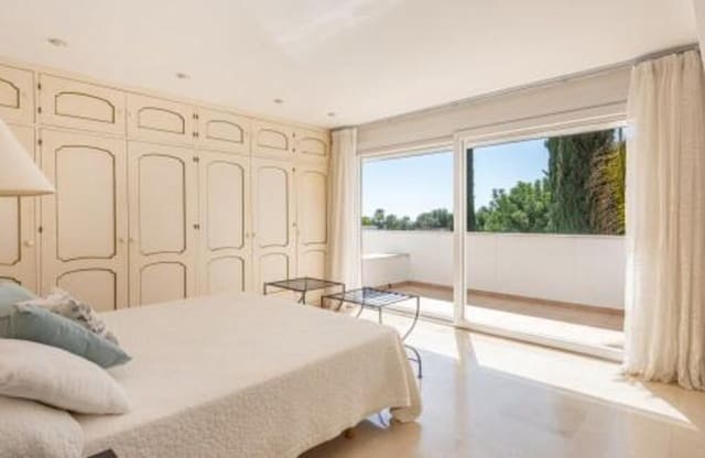 5 sypialnia Willa do wynajęcia w Sierra Blanca, Marbella z basenem garażem - 9 000 € (Ref: 8975634)