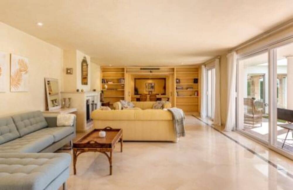 5 makuuhuone Huvila vuokrattavana paikassa Marbella mukana uima-altaan 
autotalli - 9 000 € (Ref: 8975634)