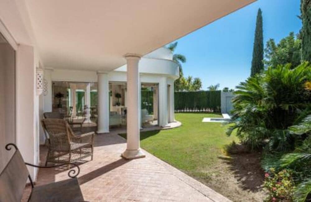 5 makuuhuone Huvila vuokrattavana paikassa Marbella mukana uima-altaan 
autotalli - 9 000 € (Ref: 8975634)