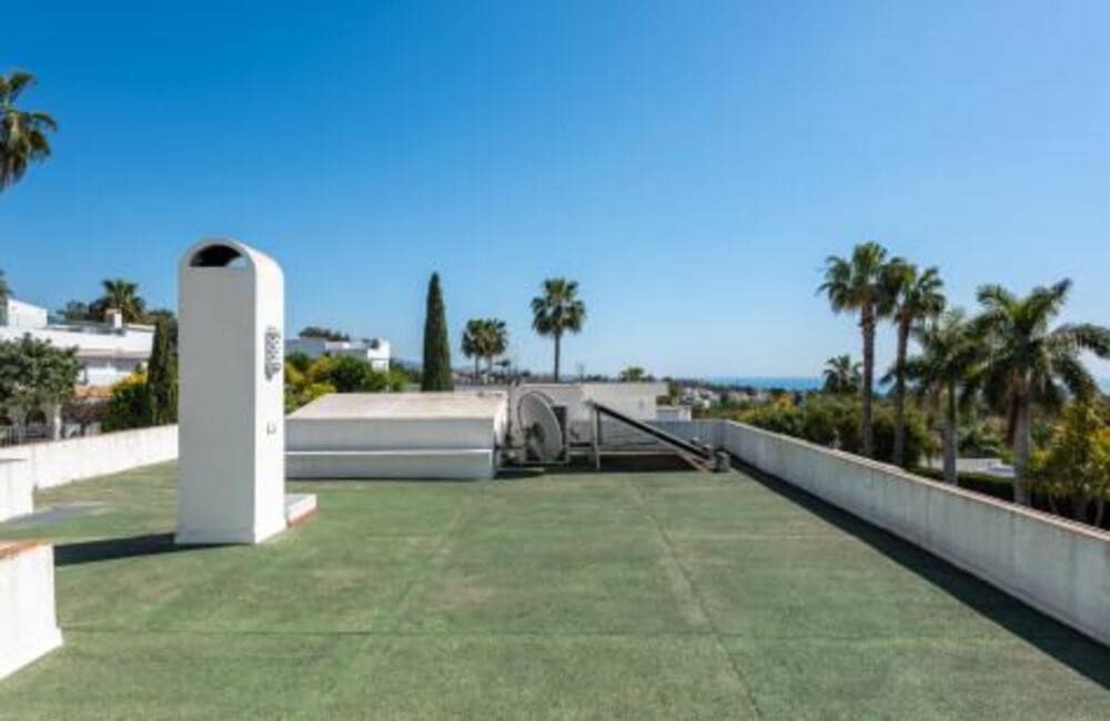5 makuuhuone Huvila vuokrattavana paikassa Marbella mukana uima-altaan 
autotalli - 9 000 € (Ref: 8975634)