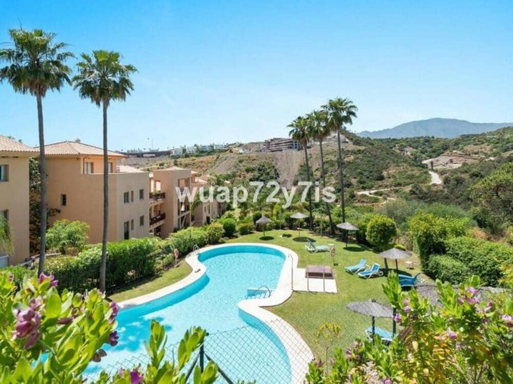 2 bedroom Apartment for rent in Estepona with pool garage - € 2,300 (Ref: 8978500)
