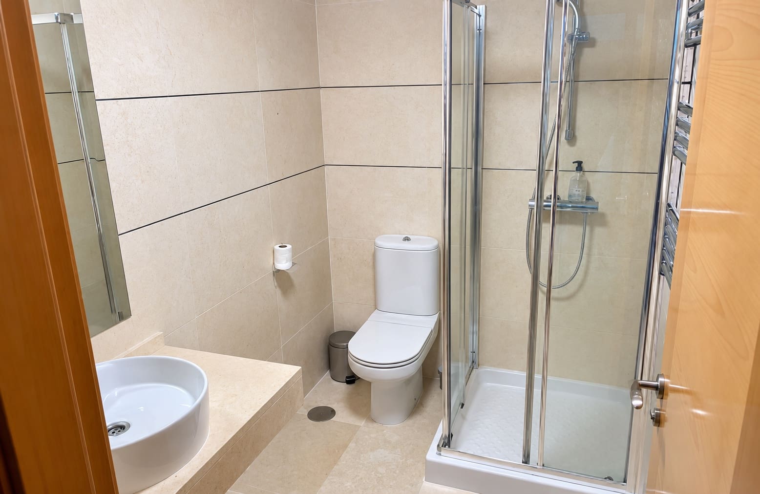 2 bedroom Apartment for rent in Estepona with pool garage - € 2,300 (Ref: 8978500)