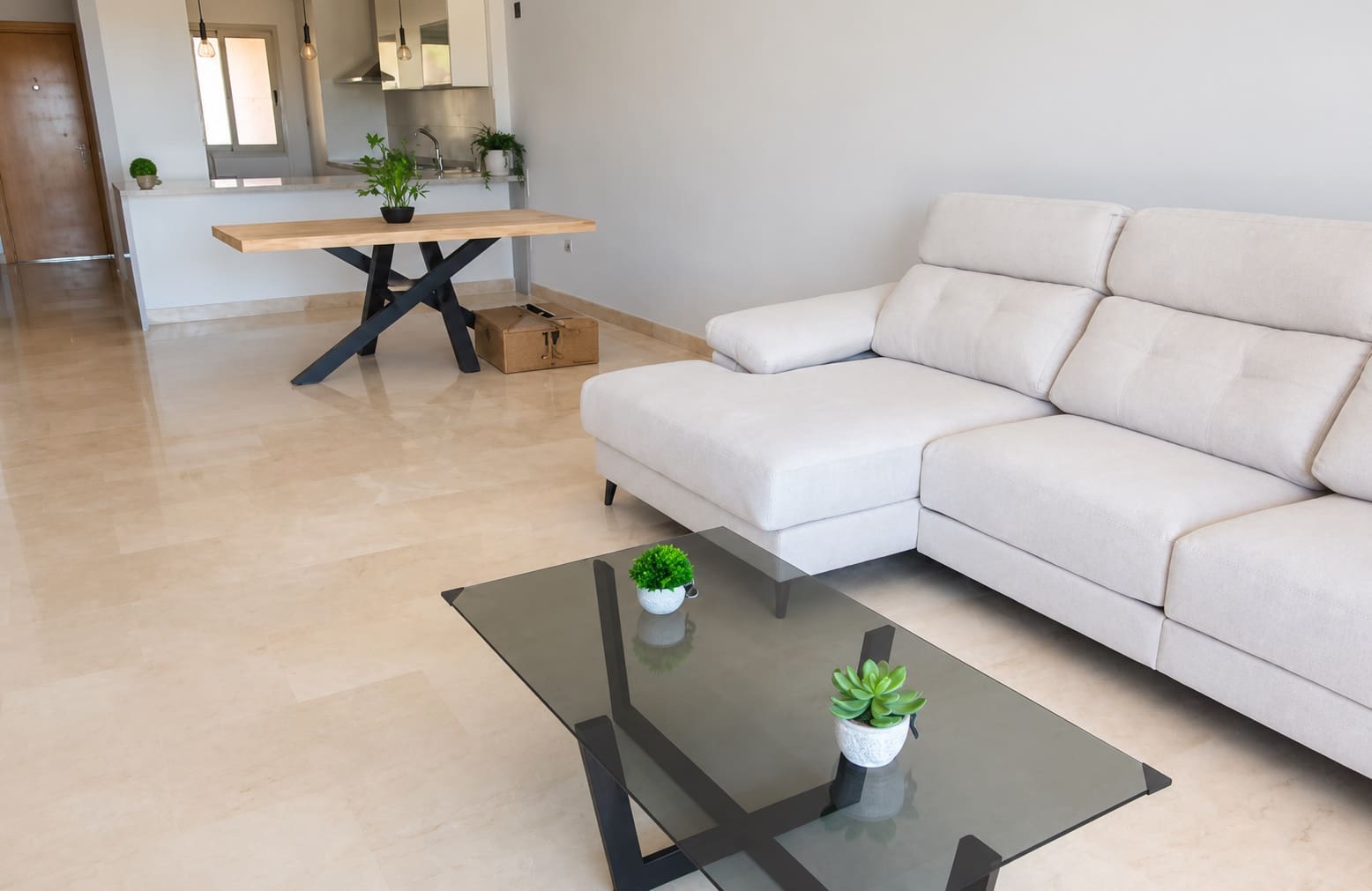 2 bedroom Apartment for rent in Estepona with pool garage - € 2,300 (Ref: 8978500)