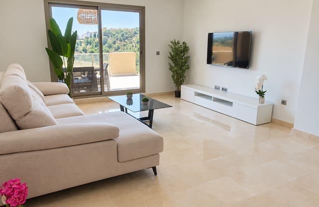 2 bedroom Apartment for rent in La Concha - Resina Golf, Estepona with pool garage - € 2,300 (Ref: 8978500)
