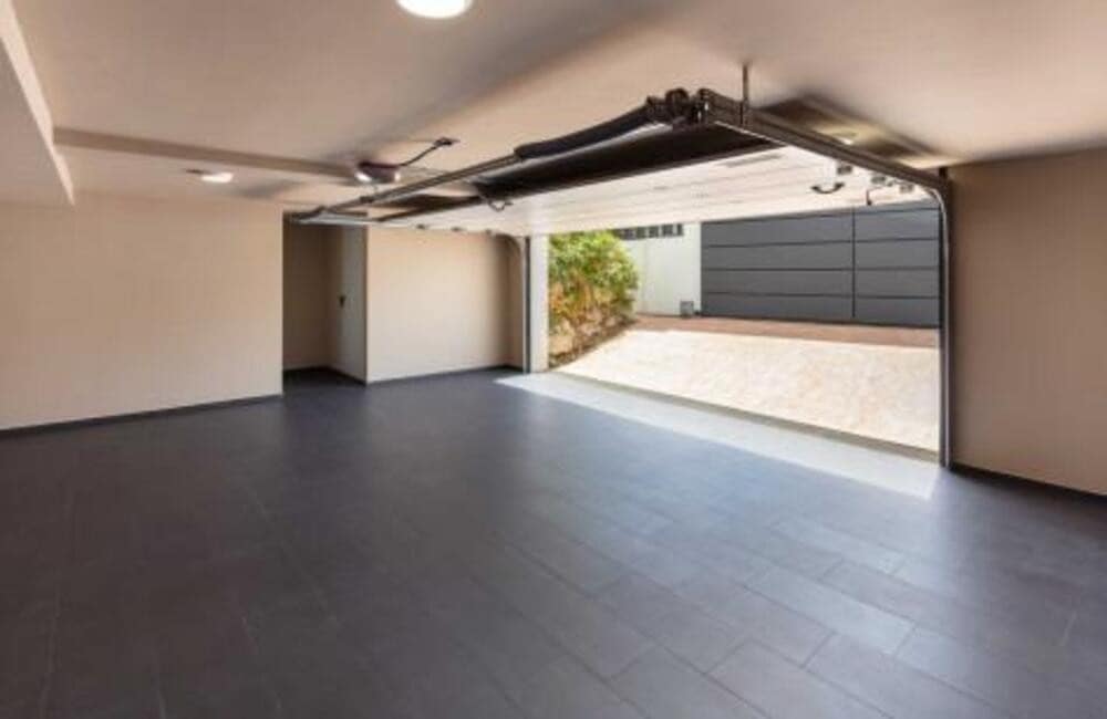 5 makuuhuone Huvila myytävänä paikassa Marbella mukana uima-altaan 
autotalli - 3 550 000 € (Ref: 8978502)