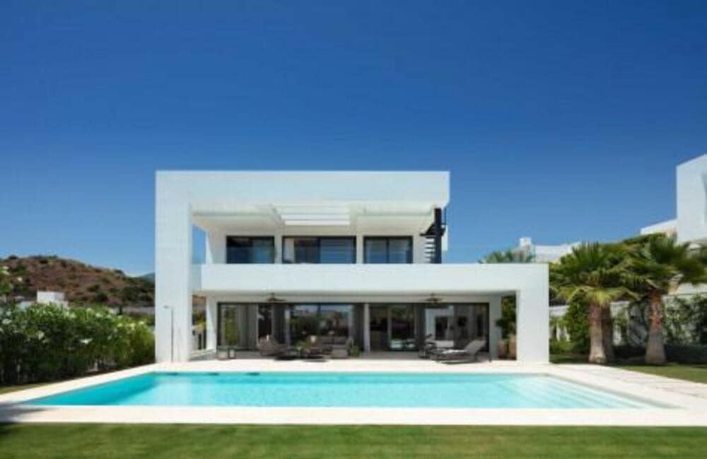 5 makuuhuone Huvila myytävänä paikassa Marbella mukana uima-altaan 
autotalli - 3 550 000 € (Ref: 8978502)