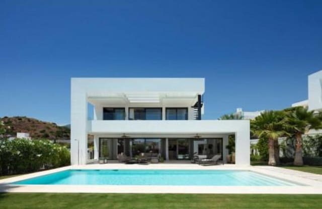 5 sypialnia Willa na sprzedaż w Los Naranjos, Marbella z basenem garażem - 3 550 000 € (Ref: 8978502)