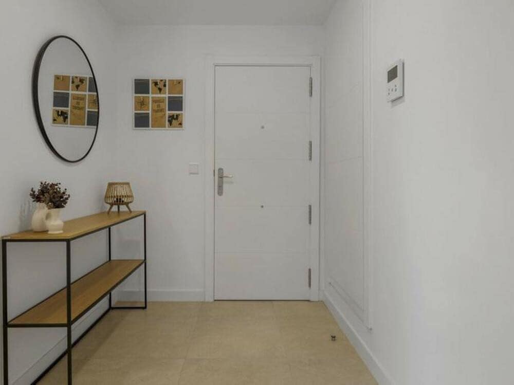 2 slaapkamer Appartement te huur in New Golden Mile met zwembad garage - € 2.700 (Ref: 8978504)