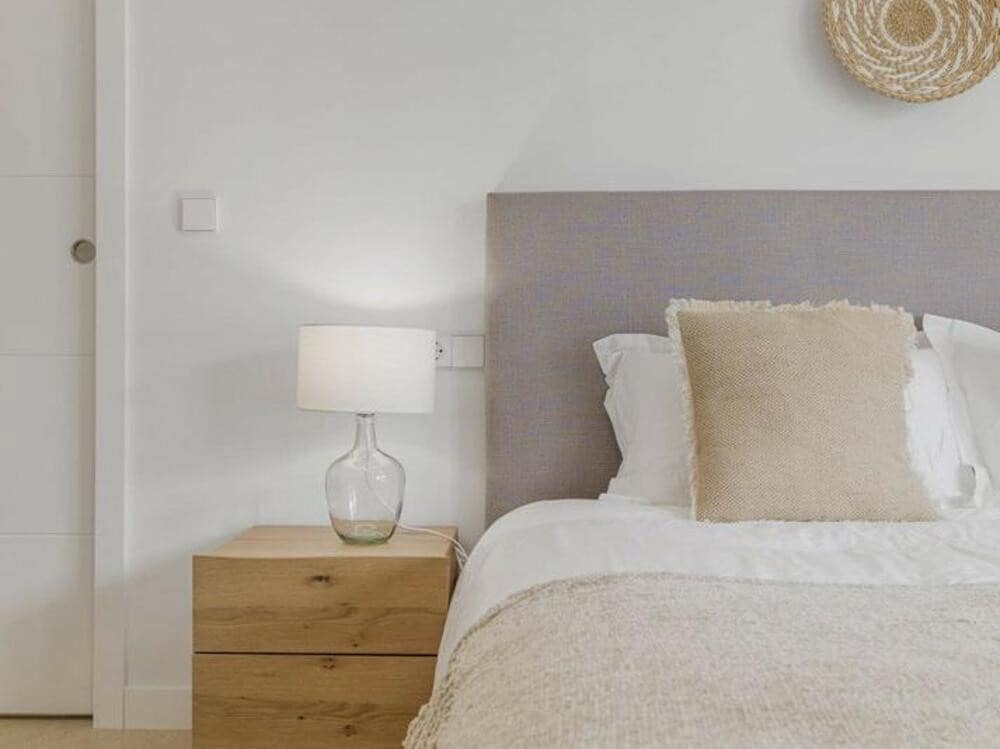 2 slaapkamer Appartement te huur in New Golden Mile met zwembad garage - € 2.700 (Ref: 8978504)