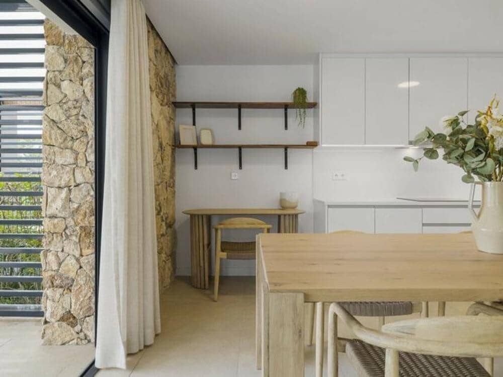 2 slaapkamer Appartement te huur in New Golden Mile met zwembad garage - € 2.700 (Ref: 8978504)