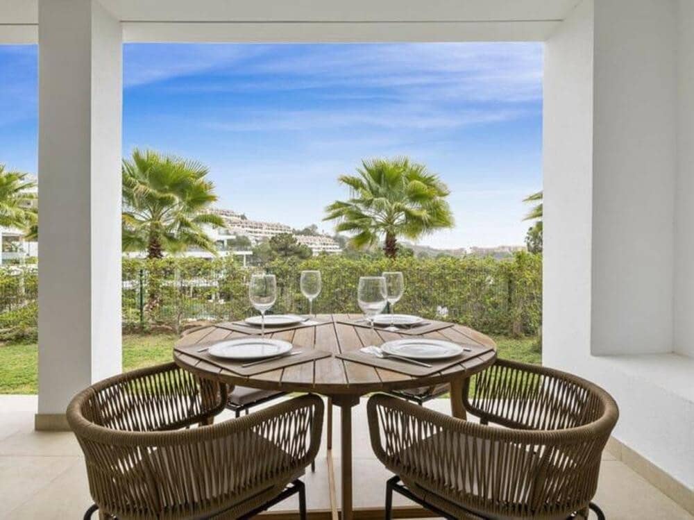 2 slaapkamer Appartement te huur in New Golden Mile met zwembad garage - € 2.700 (Ref: 8978504)