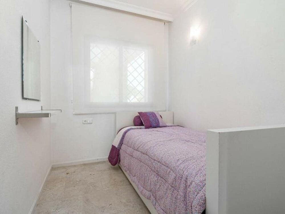 Maison de Ville de 3 chambres à louer à Nueva Andalucia avec piscine garage - 3 500 € (Ref: 8985402)