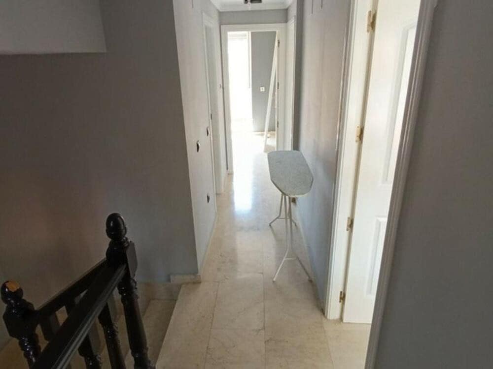 4 soveværelse Byhus til salg i Sitio de Calahonda med swimmingpool garage - € 578.000 (Ref: 8987988)