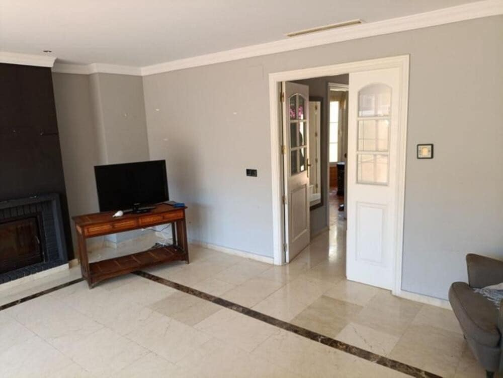 4 soveværelse Byhus til salg i Sitio de Calahonda med swimmingpool garage - € 578.000 (Ref: 8987988)