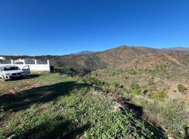 Building Plot for sale in Montemayor - Marbella Club, Benahavís - € 295,000 (Ref: 8987991)