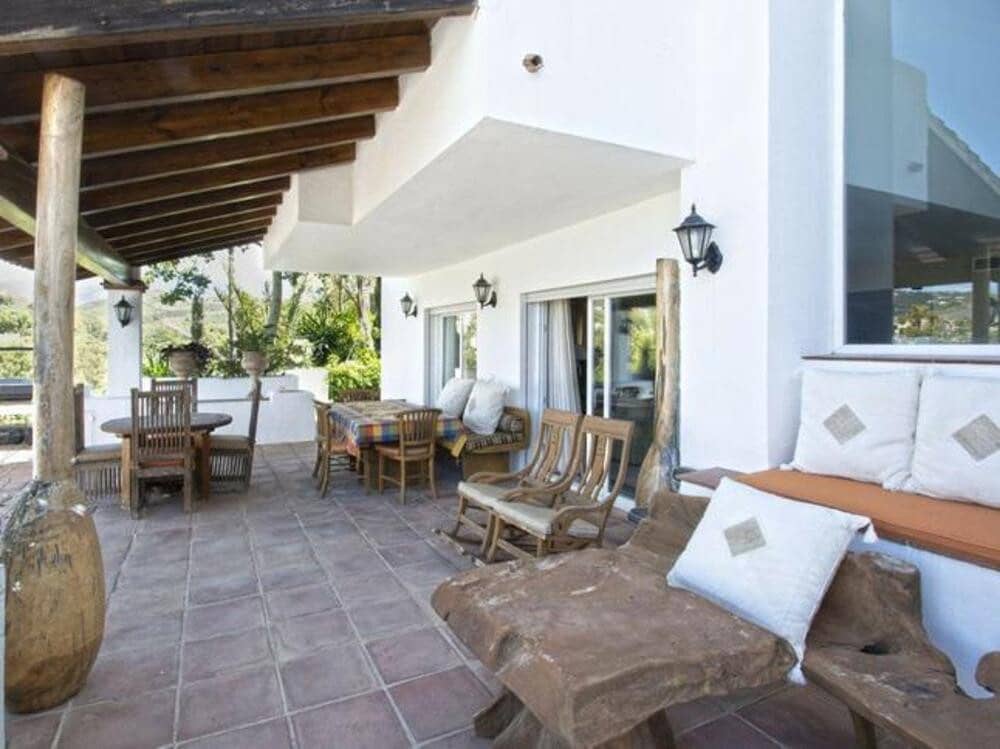 5 soveværelse Villa til salg i Marbella med swimmingpool garage - € 2.995.000 (Ref: 8987992)