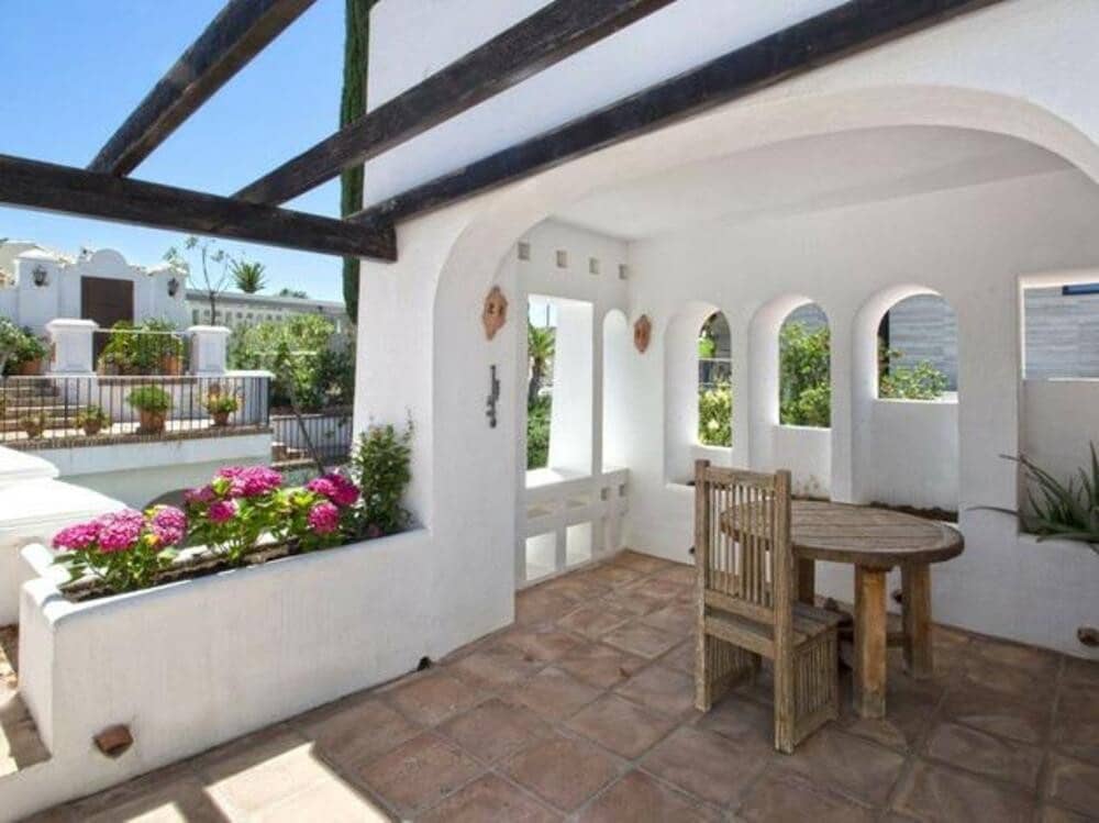 5 soveværelse Villa til salg i Marbella med swimmingpool garage - € 2.995.000 (Ref: 8987992)