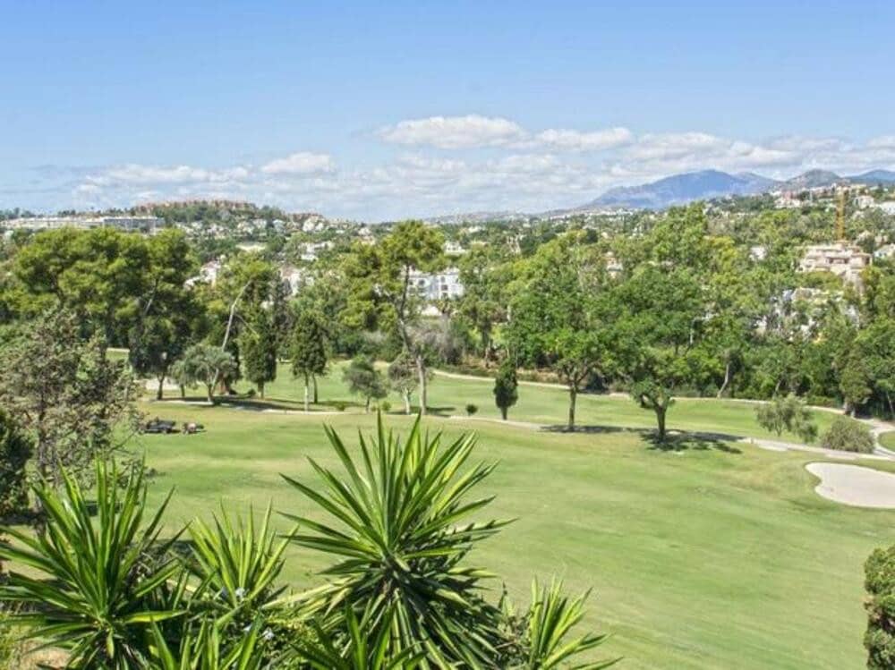 5 soveværelse Villa til salg i Marbella med swimmingpool garage - € 2.995.000 (Ref: 8987992)