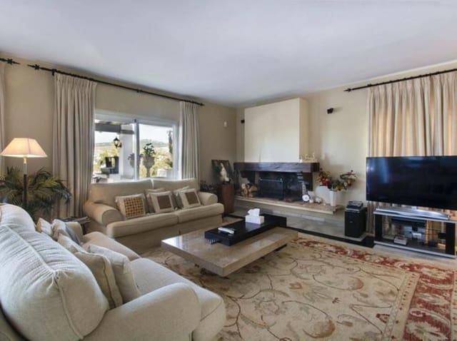 5 sovrum Villa till salu i Aloha Golf, Marbella med pool garage - 2 995 000 € (Ref: 8987992)