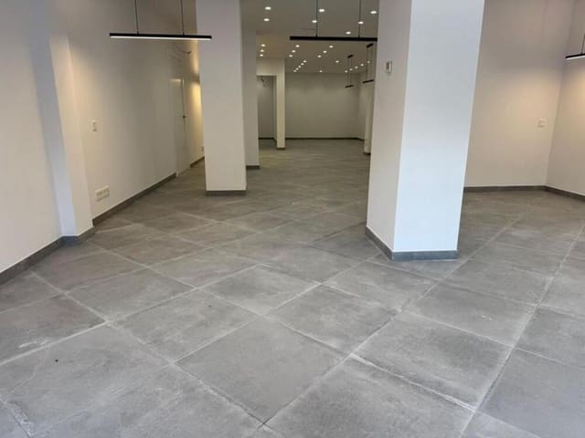 Ufficio da affittare in Zona Miraflores, Marbella - 2.000 € (Rif: 8991992)