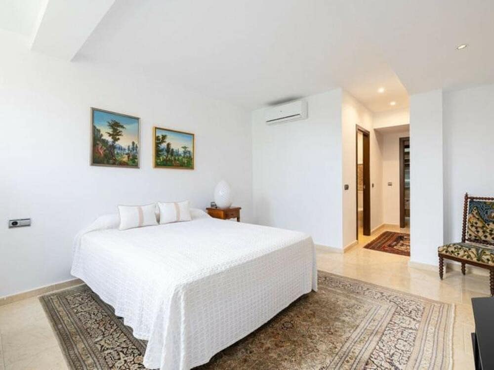 4 sovrum Hus till salu i Marbella med pool garage - 950 000 € (Ref: 8991997)