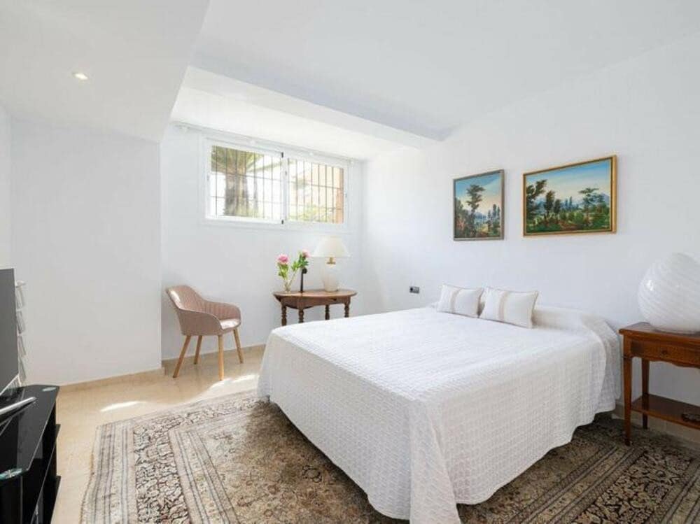 4 sovrum Hus till salu i Marbella med pool garage - 950 000 € (Ref: 8991997)