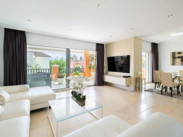 4 camera da letto Casa in vendita in Nueva Andalucía Centro, Marbella con piscina garage - 950.000 € (Rif: 8991997)