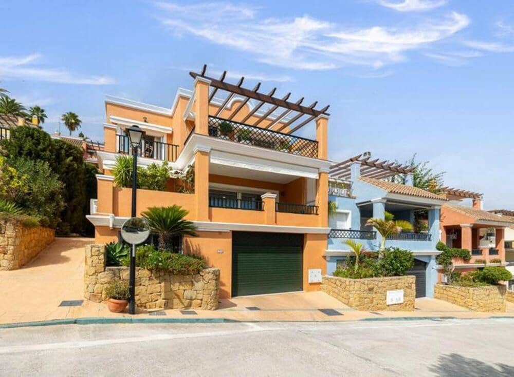 4 sovrum Hus till salu i Marbella med pool garage - 950 000 € (Ref: 8991997)
