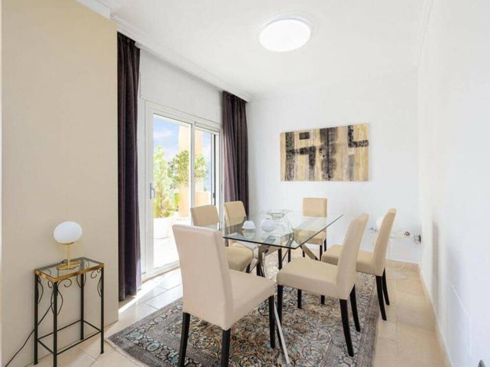 4 sovrum Hus till salu i Marbella med pool garage - 950 000 € (Ref: 8991997)