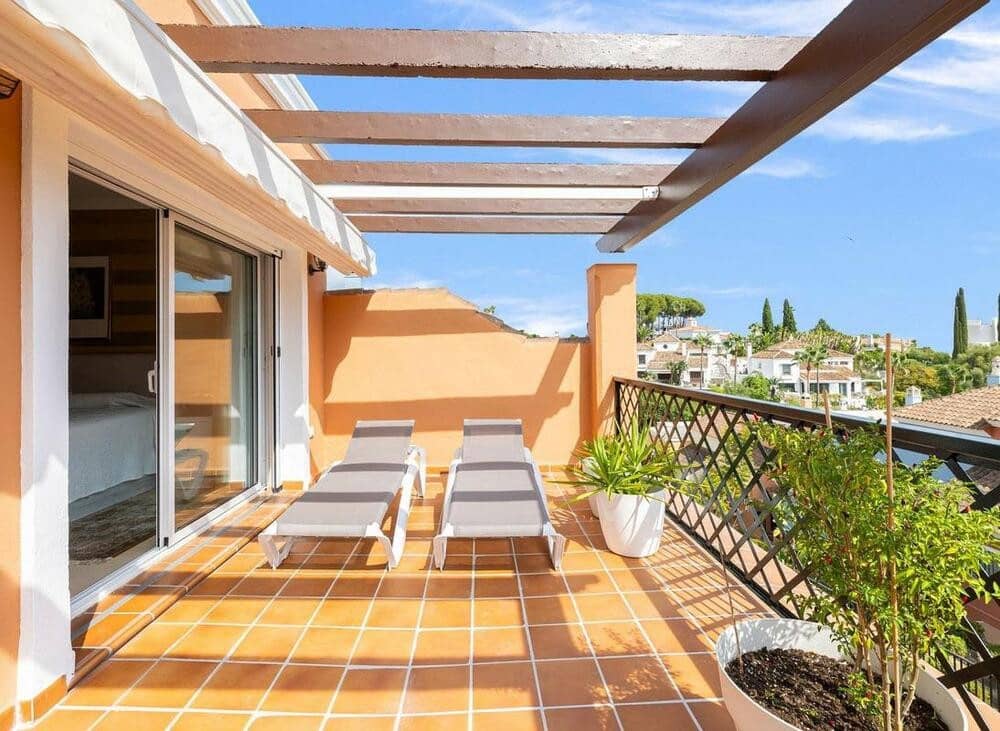 4 sovrum Hus till salu i Marbella med pool garage - 950 000 € (Ref: 8991997)