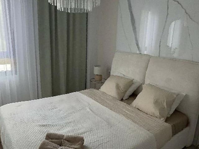 3 camera da letto Appartamento da affittare in Huerta Nueva, Estepona con piscina garage - 3.850 € (Rif: 8993510)