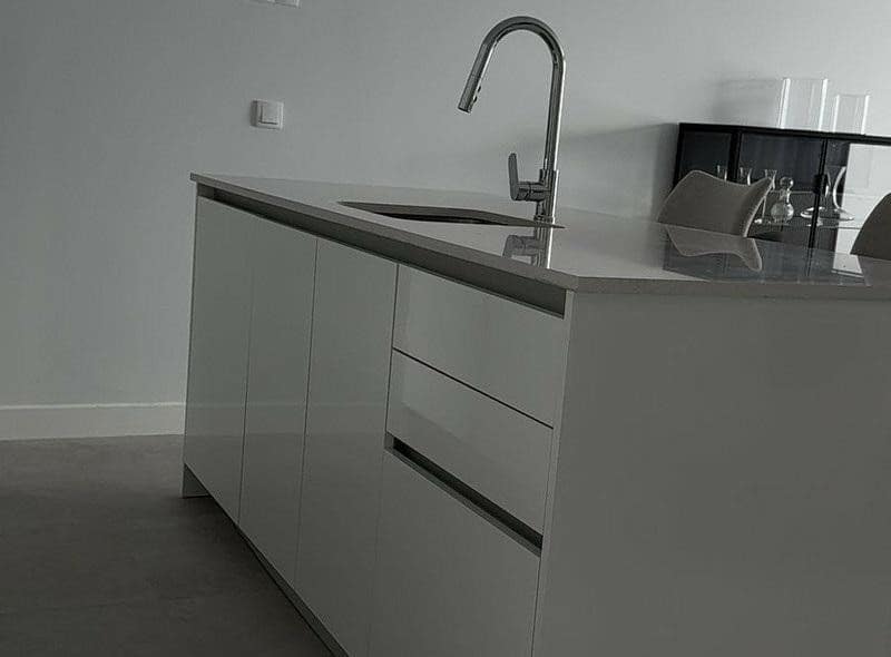 2 Zimmer Apartment zu vermieten in Estepona mit Pool Garage - 2.750 € (Ref: 8993511)