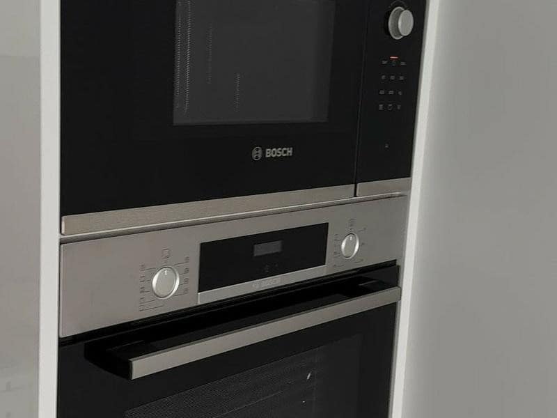 2 Zimmer Apartment zu vermieten in Estepona mit Pool Garage - 2.750 € (Ref: 8993511)