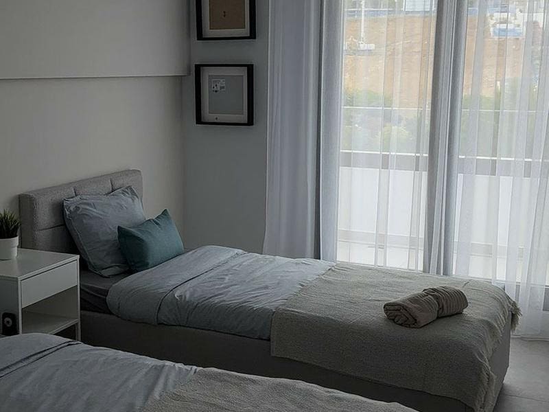 2 Zimmer Apartment zu vermieten in Estepona mit Pool Garage - 2.750 € (Ref: 8993511)