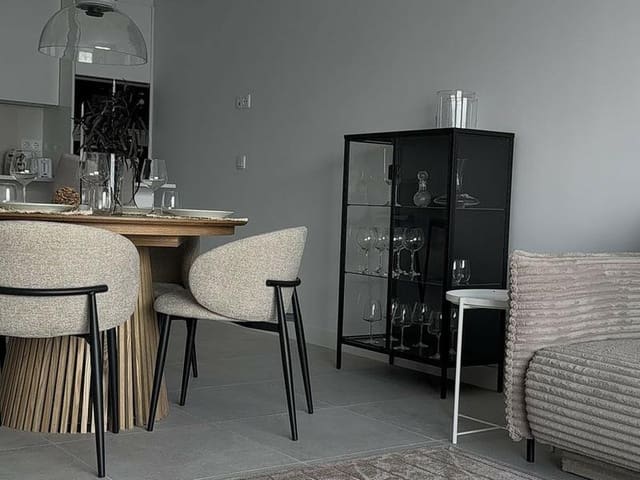 2 makuuhuone Huoneisto vuokrattavana paikassa Huerta Nueva, Estepona mukana uima-altaan 
autotalli - 2 750 € (Ref: 8993511)