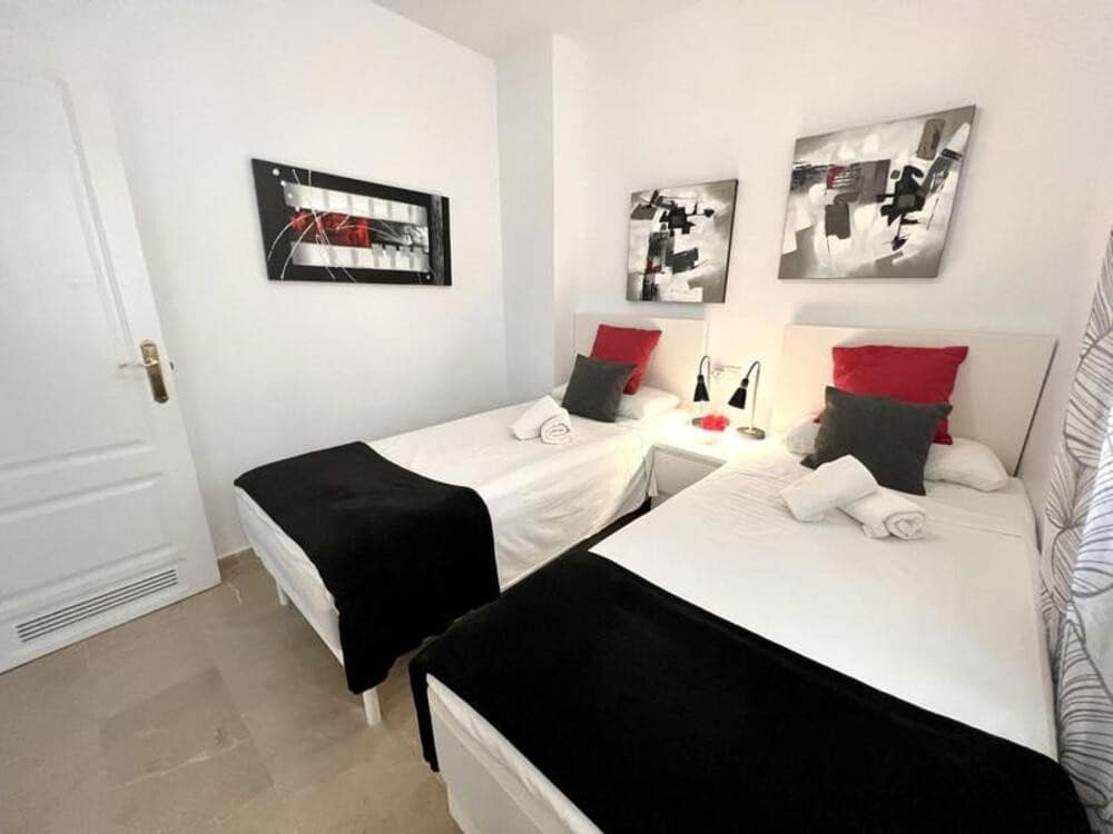 2 slaapkamer Appartement te koop in Estepona met zwembad - € 375.000 (Ref: 8993512)