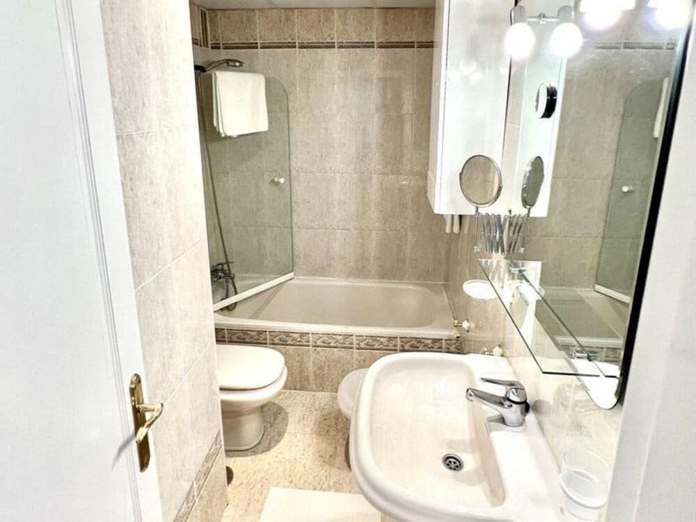 2 slaapkamer Appartement te koop in Estepona met zwembad - € 375.000 (Ref: 8993512)