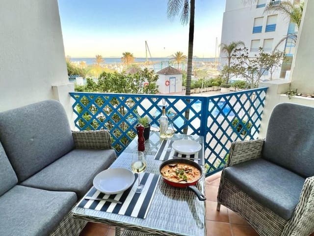 2 chambre Appartement à vendre à Puerto de Estepona, Estepona avec piscine - 375 000 € (Ref: 8993512)