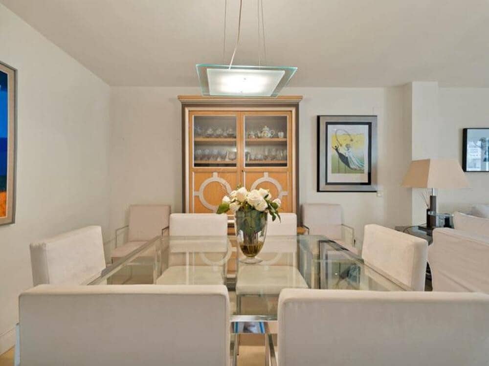 3 soverom Leilighet til leie i Marbella med svømmebasseng garasje - € 3 500 (Ref: 9000937)