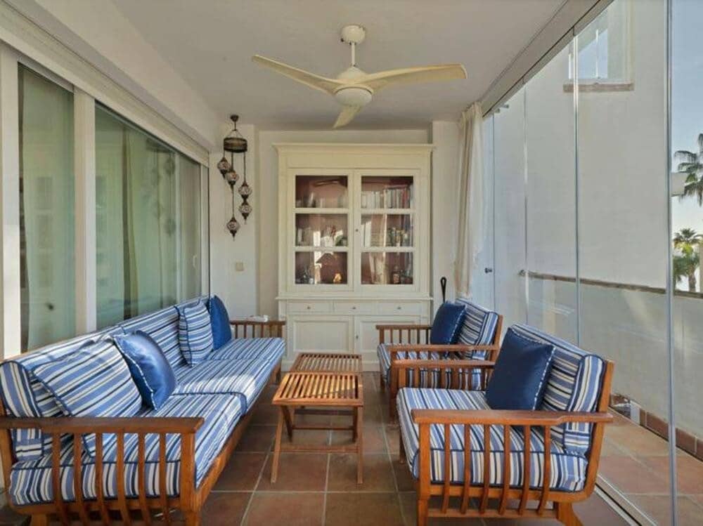 3 soverom Leilighet til leie i Marbella med svømmebasseng garasje - € 3 500 (Ref: 9000937)