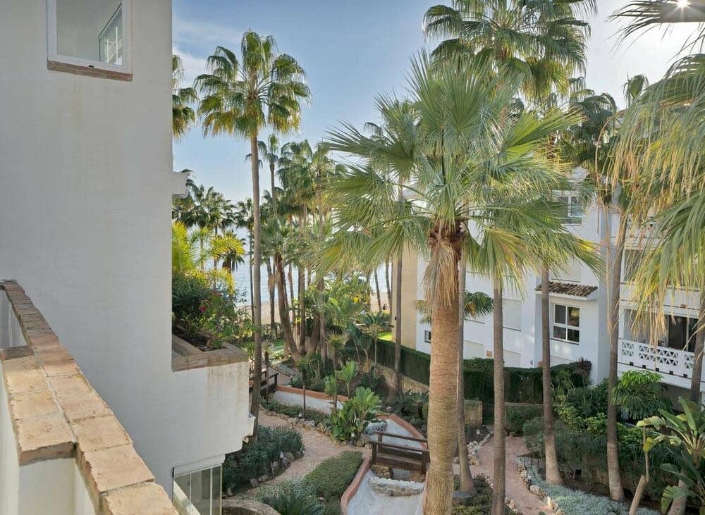 3 soverom Leilighet til leie i Marbella med svømmebasseng garasje - € 3 500 (Ref: 9000937)