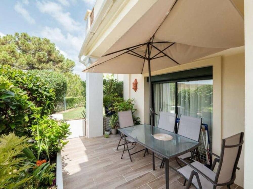 5 soverom Leilighet til salgs i Benahavis med svømmebasseng garasje - € 1 050 000 (Ref: 9000938)