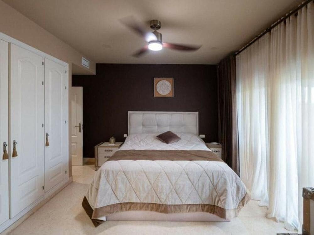 5 soverom Leilighet til salgs i Benahavis med svømmebasseng garasje - € 1 050 000 (Ref: 9000938)