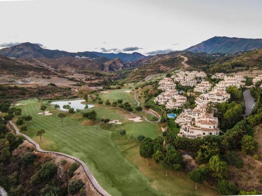 5 soverom Leilighet til salgs i Benahavis med svømmebasseng garasje - € 1 050 000 (Ref: 9000938)