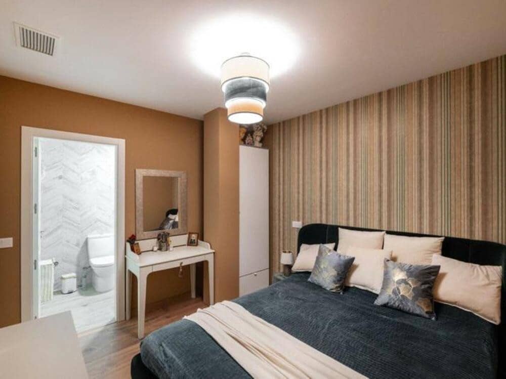 5 sovrum Lägenhet till salu i Benahavis med pool garage - 1 050 000 € (Ref: 9000938)