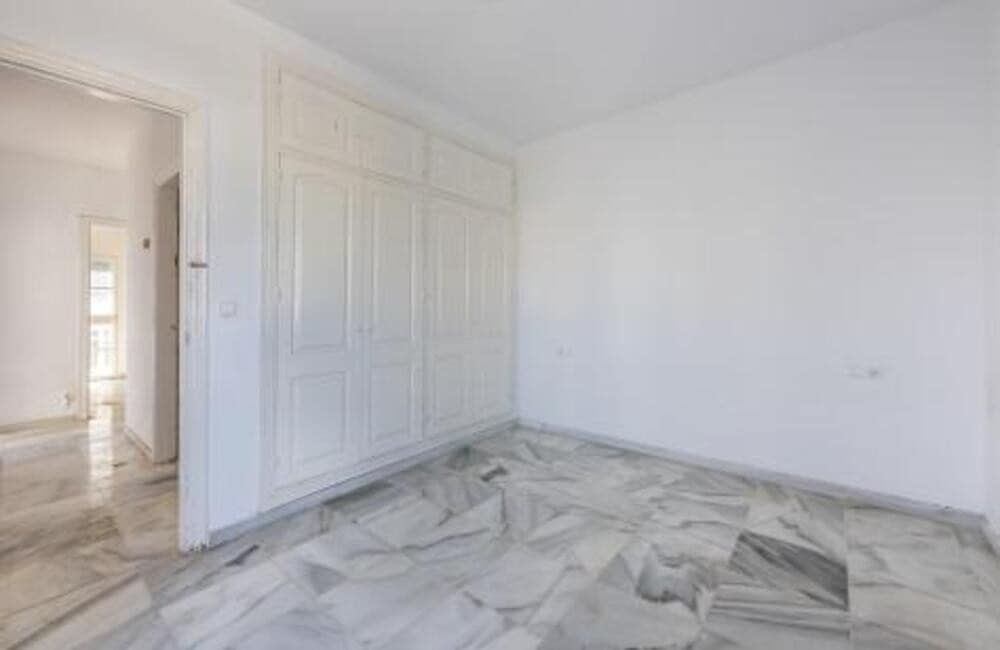 4 bedroom Villa for sale in Nueva Andalucia with pool garage - € 1,075,000 (Ref: 9002786)