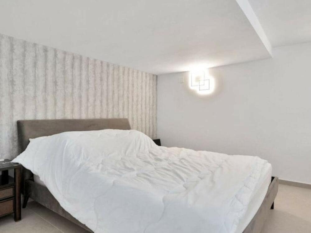 4 quarto Moradia para arrendar em Nueva Andalucia com piscina garagem - 10 000 € (Ref: 9002787)