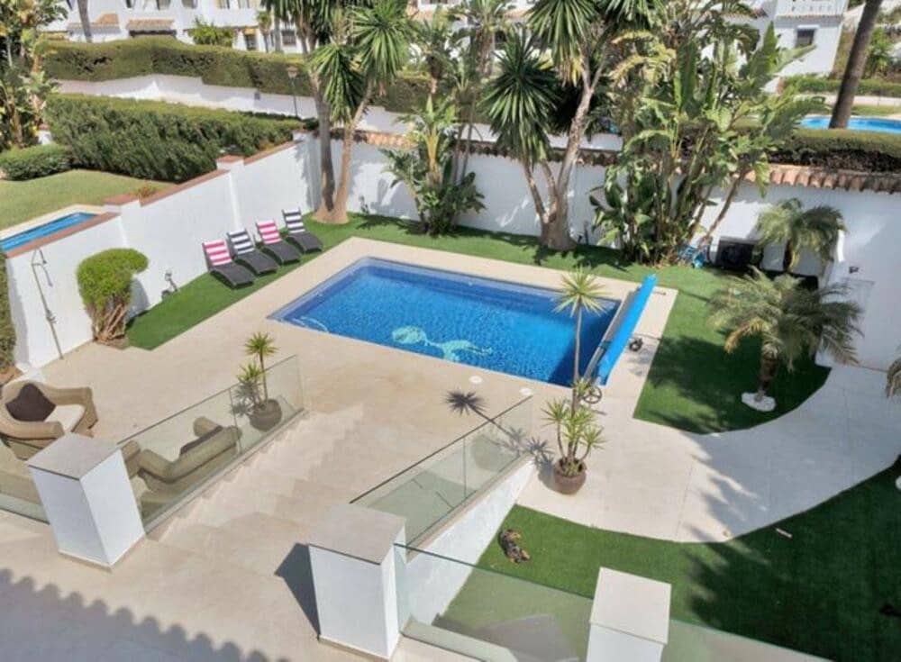 4 quarto Moradia para arrendar em Nueva Andalucia com piscina garagem - 10 000 € (Ref: 9002787)