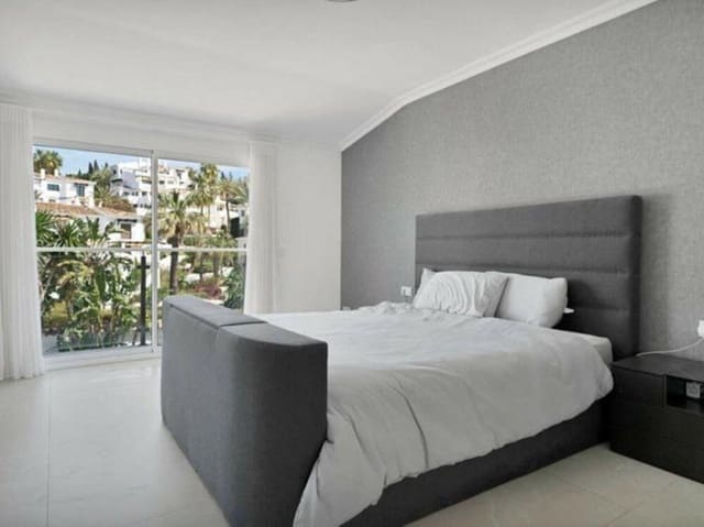 4 bedroom Villa for rent in Nueva Andalucía Centro, Marbella with pool garage - € 10,000 (Ref: 9002787)