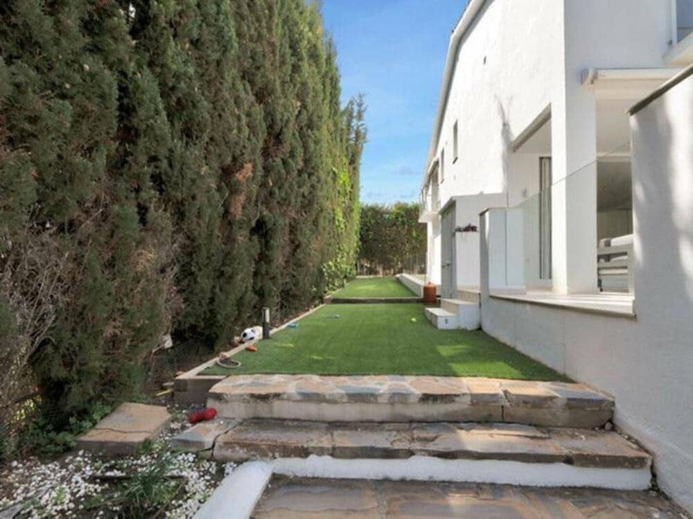 4 quarto Moradia para arrendar em Nueva Andalucia com piscina garagem - 10 000 € (Ref: 9002787)